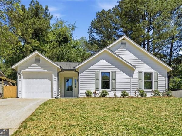 798 Durham Trail, Stone Mountain, GA 30083