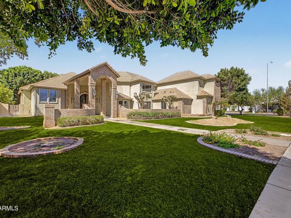 2266 E MALLORY Circle, Mesa, AZ 85213