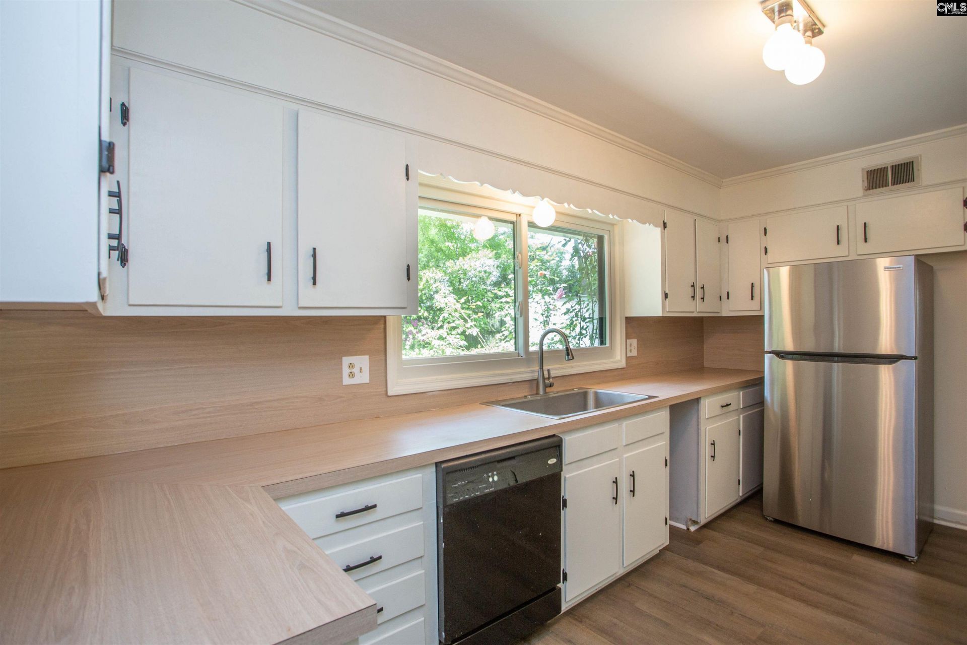 1811 Hobkirk Court  Photo 11