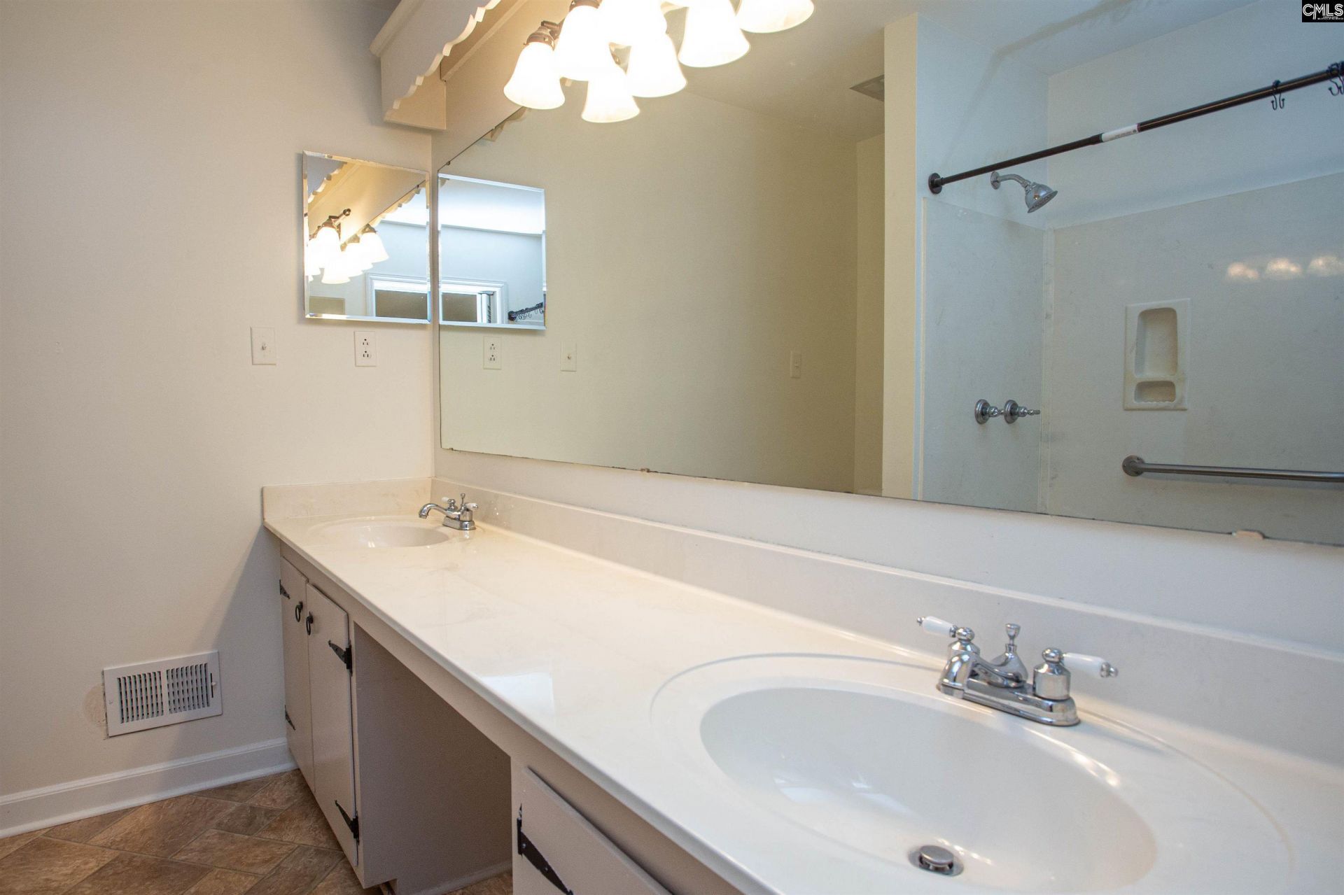 1811 Hobkirk Court  Photo 22