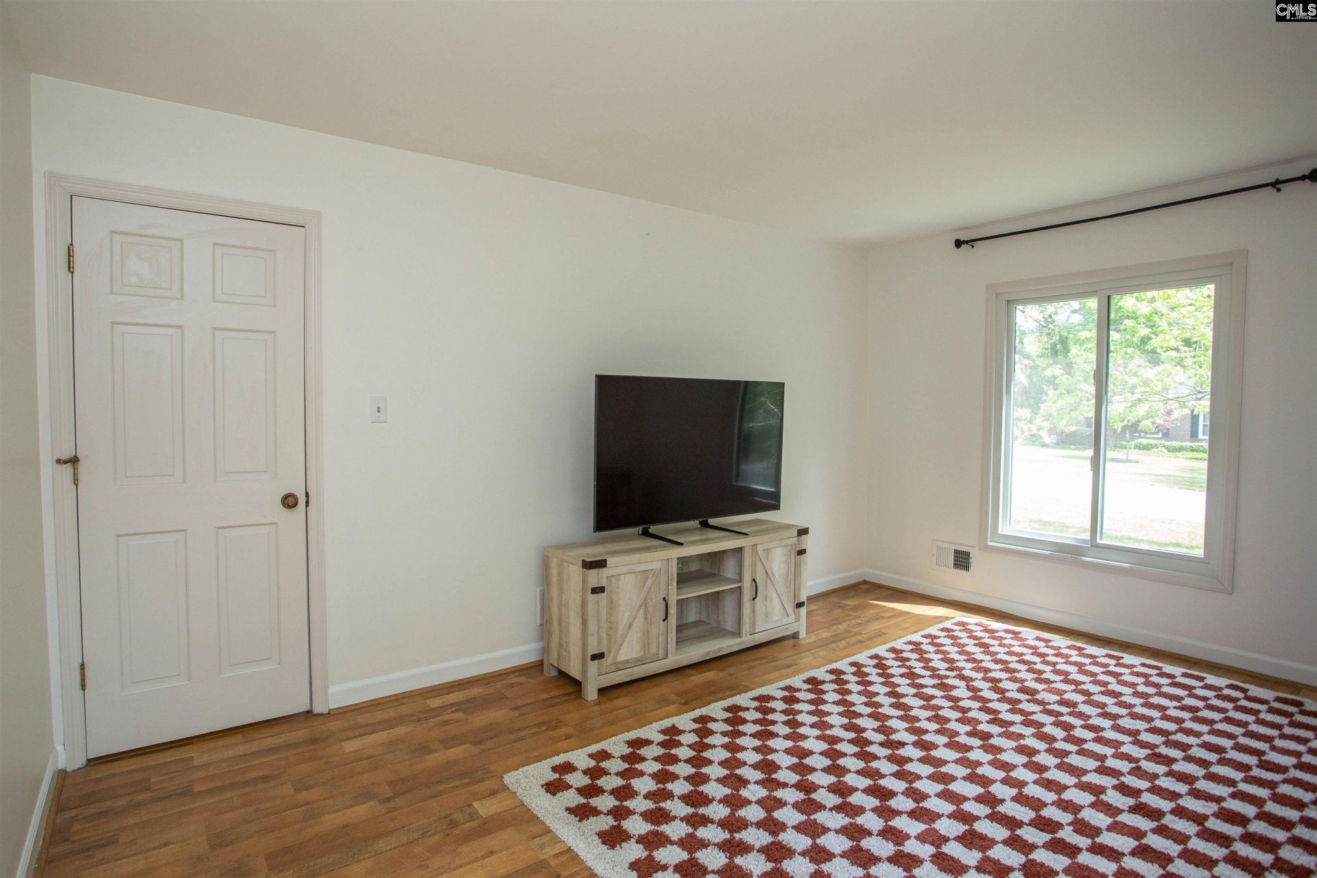 1811 Hobkirk Court  Photo 37