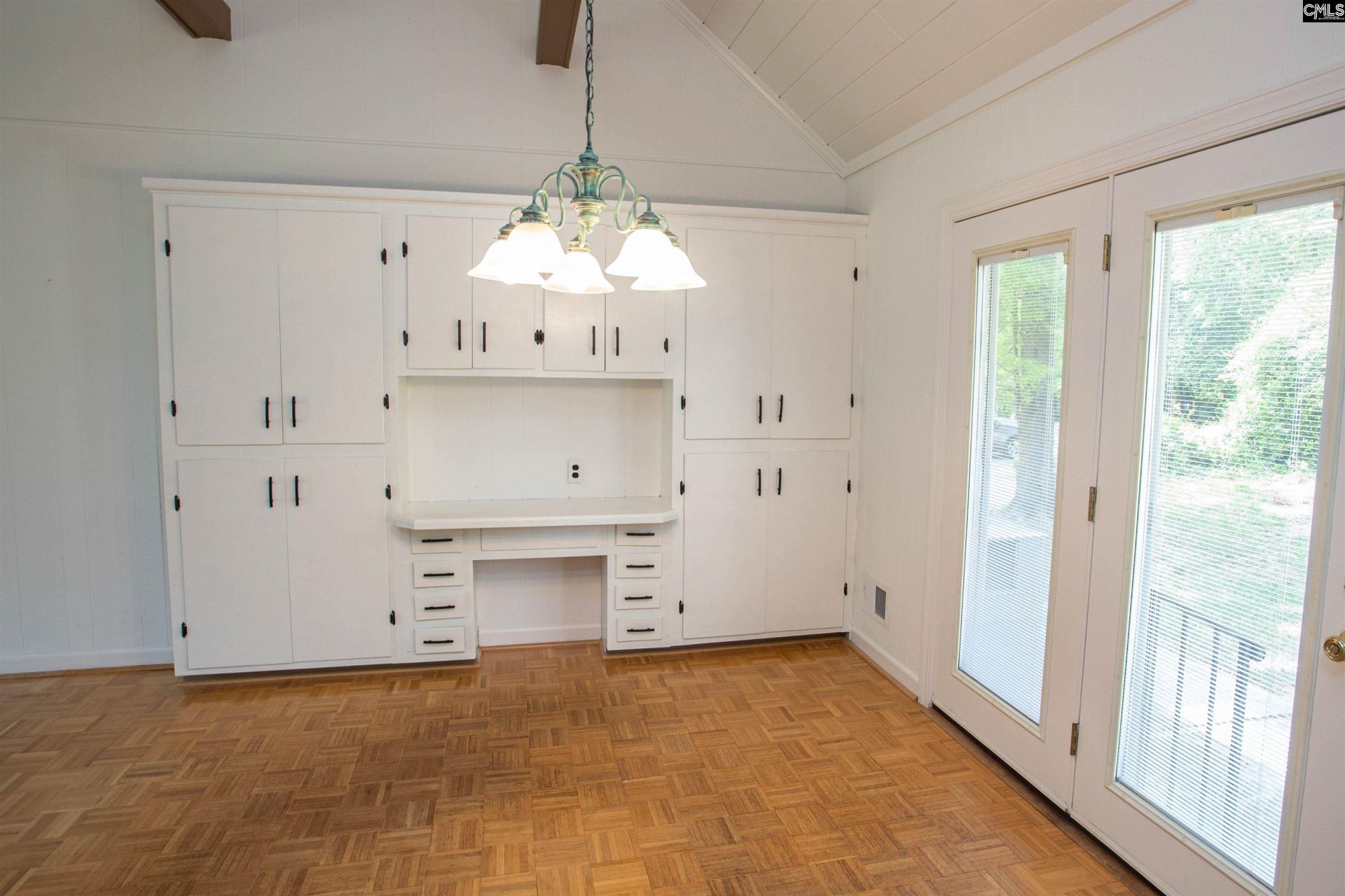 1811 Hobkirk Court  Photo 5