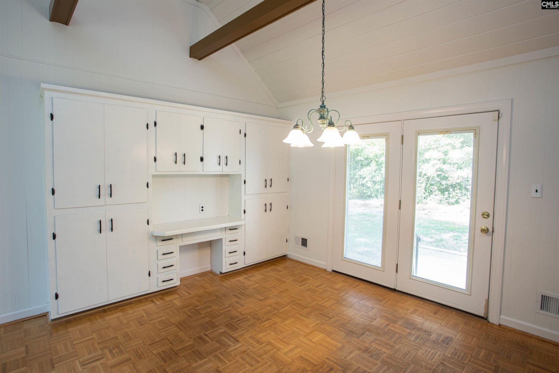 1811 Hobkirk Court  Photo 6