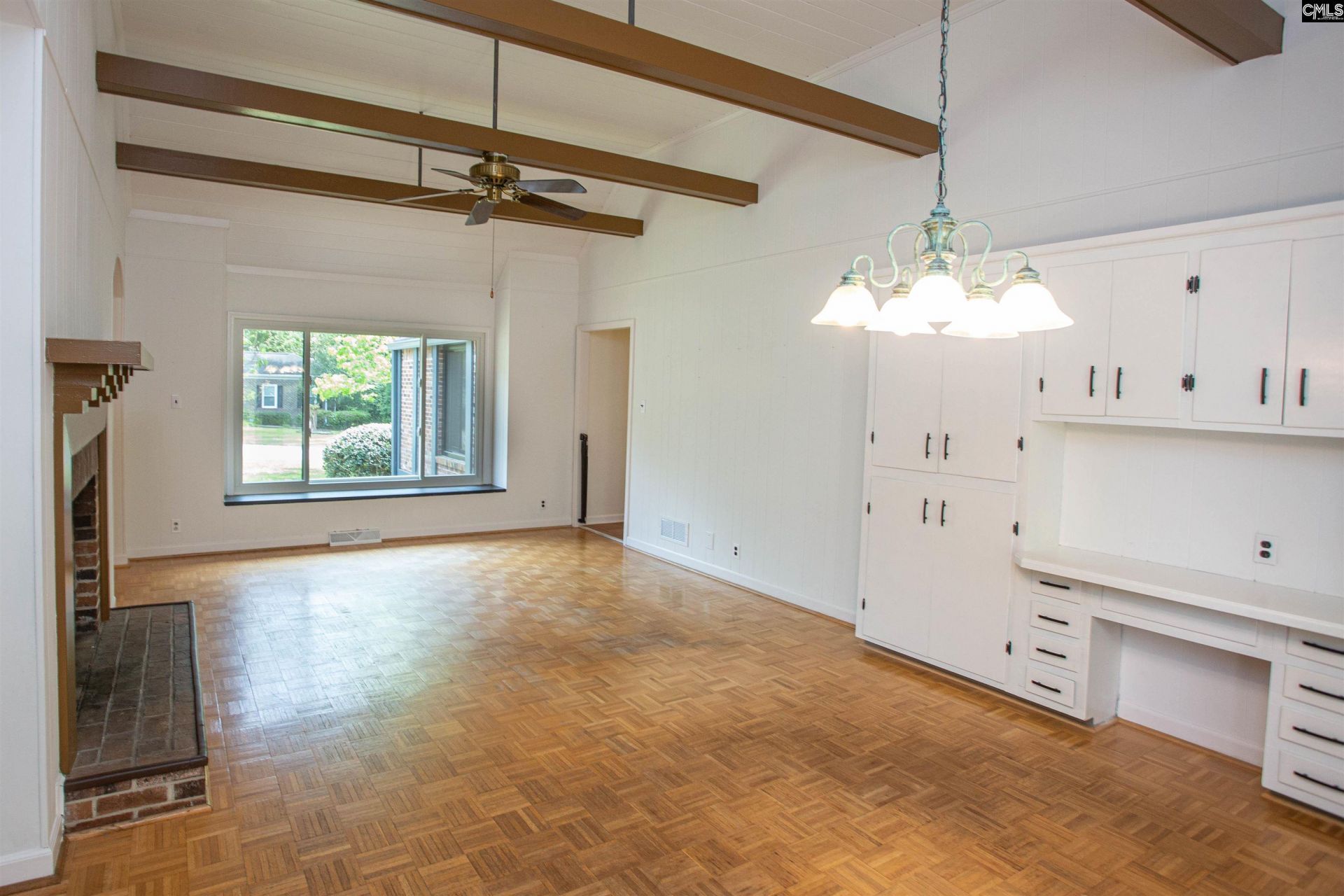 1811 Hobkirk Court  Photo 7