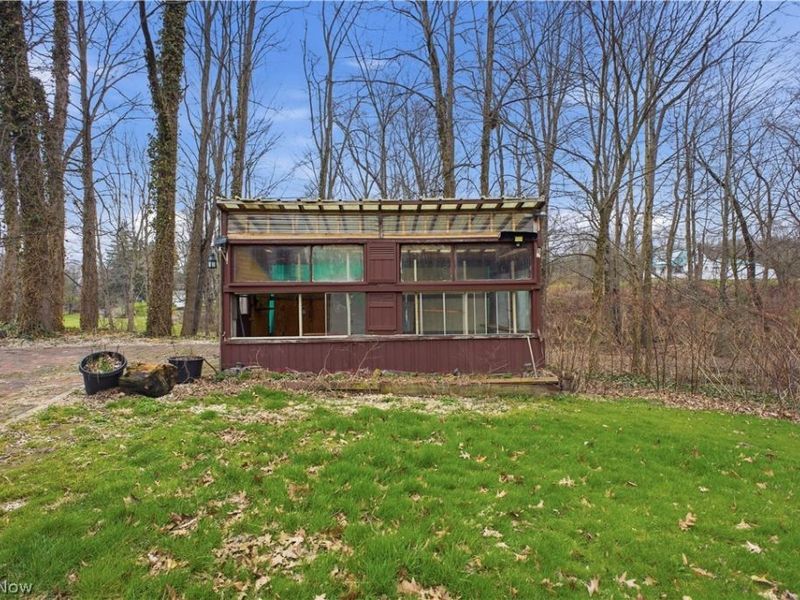 1110 Niles Vienna Road, Vienna, OH 44473 Photo 5