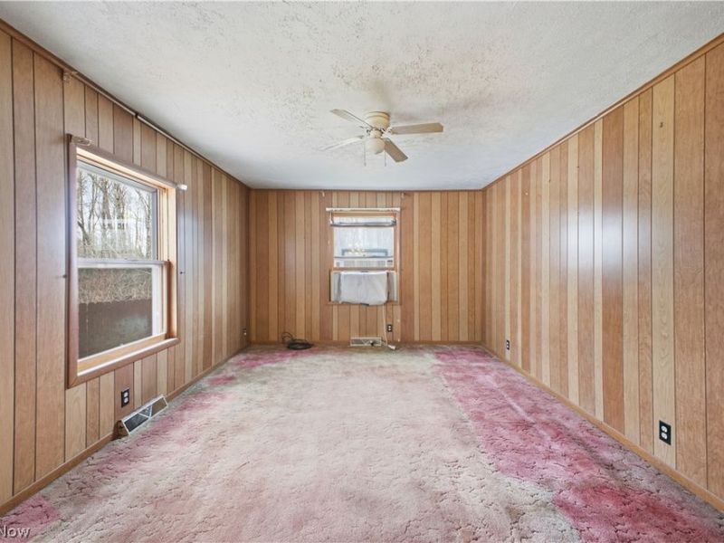 1110 Niles Vienna Road, Vienna, OH 44473 Photo 8