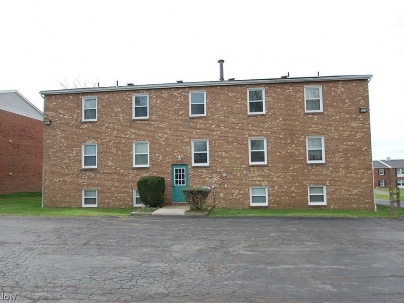 35 Carter Circle, Boardman, OH 44512 Photo 2