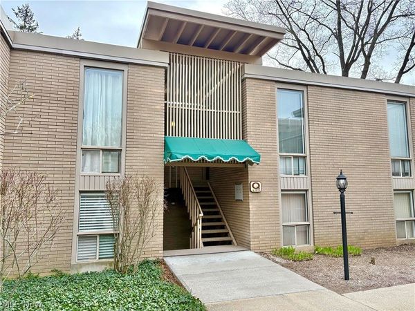 6770 Chaffee Court , Unit Q1, Brecksville, OH 44141