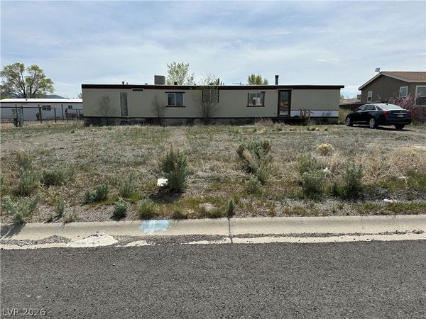 4 Wildcat Lane , Round Mountain, NV 89045