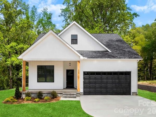 508 Pine Street , Landis, NC 28088