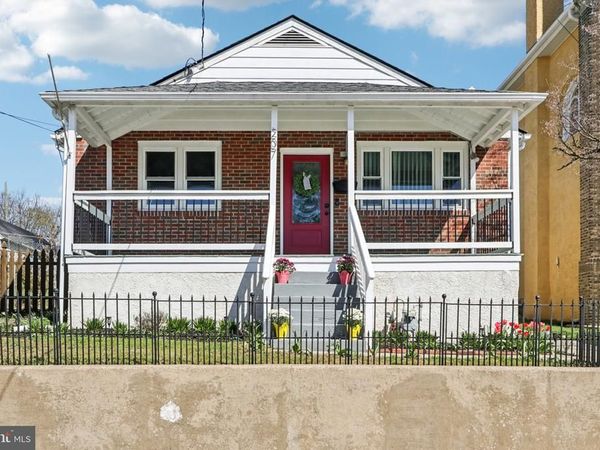 207 AMELIA STREET, MONT CLARE, PA 19453