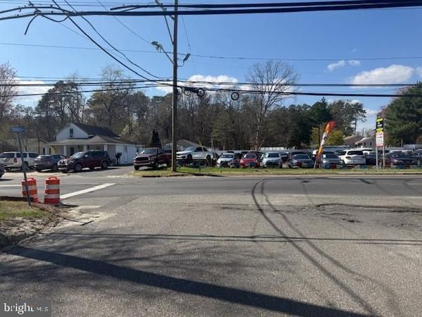 201 CROSS KEYS ROAD , BERLIN, NJ 08009