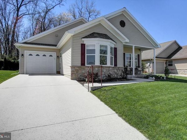 25 COLONIAL COURT, SHIPPENSBURG, PA 17257