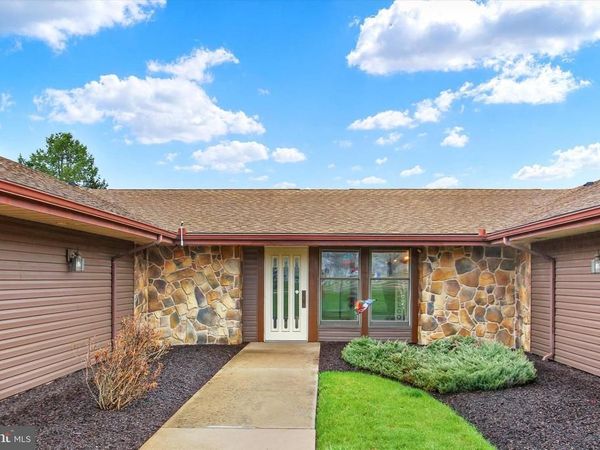 1864 AZALEA DRIVE, YORK, PA 17408