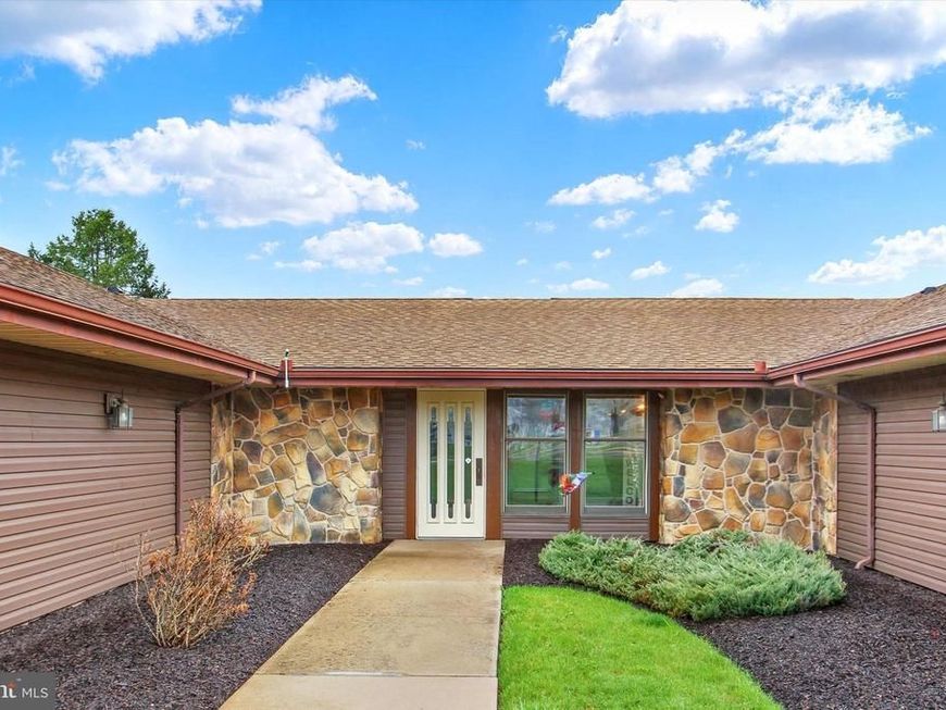 1864 Azalea Drive, York, PA 17408 Main Photo