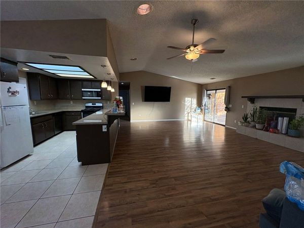 18603 Yucca, Hesperia, CA 92345