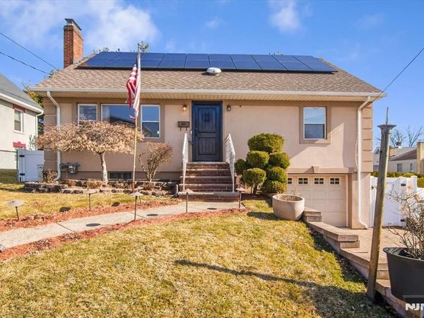 565 Center Street, WOOD RIDGE, NJ 07075