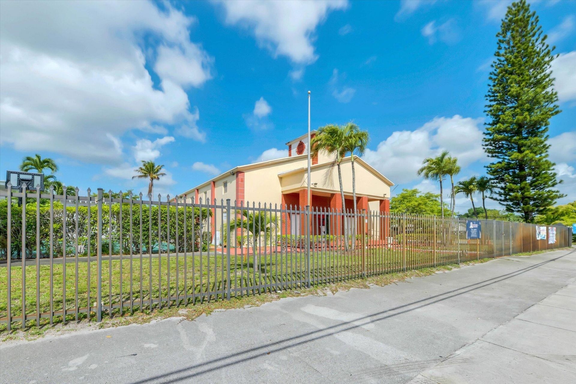 4101 SW 61st Avenue, Davie, FL 00000 Photo