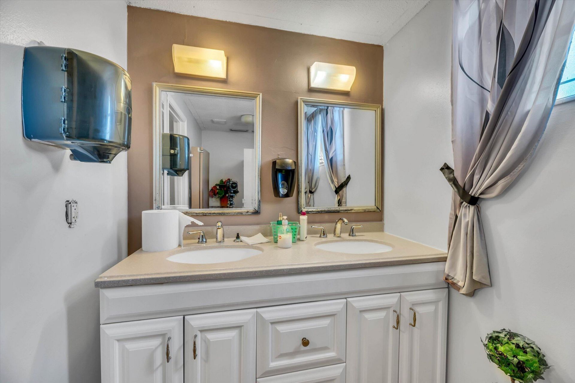 4101 SW 61st Avenue, Davie, FL 00000 Photo