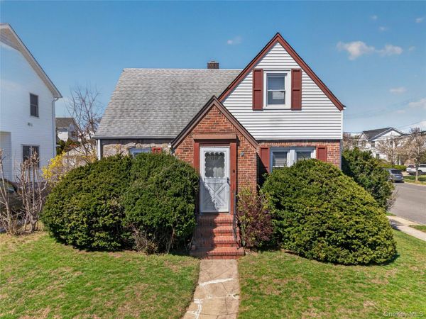 1217 Hillside Avenue, New Hyde Park, NY 11040