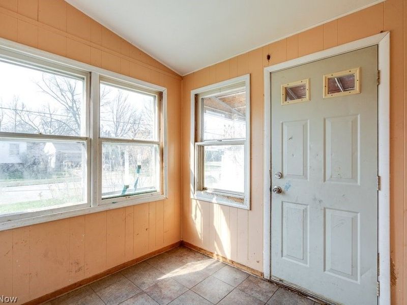 860 E 232nd Street, Euclid, OH 44123 Photo 10