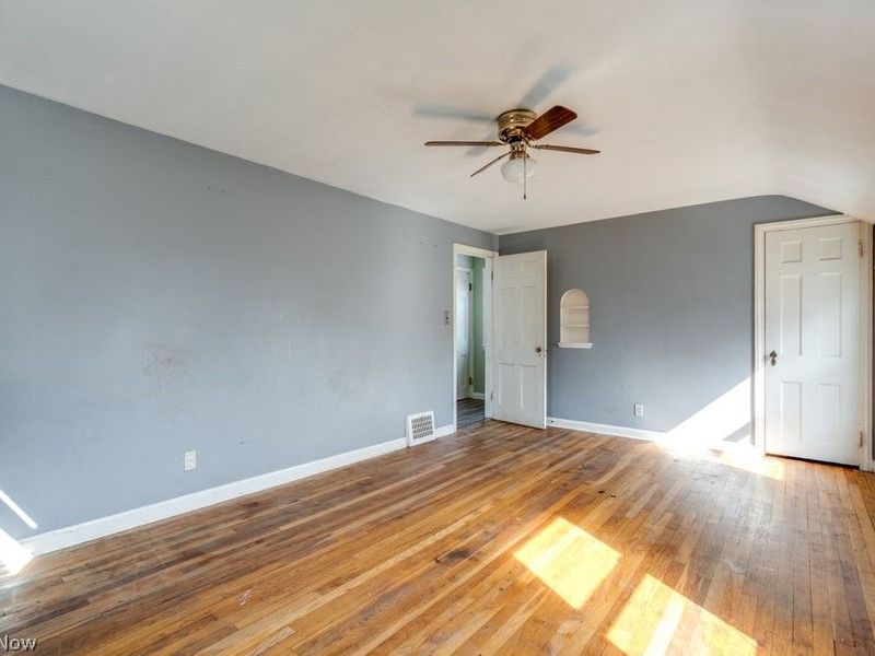 860 E 232nd Street, Euclid, OH 44123 Photo 14