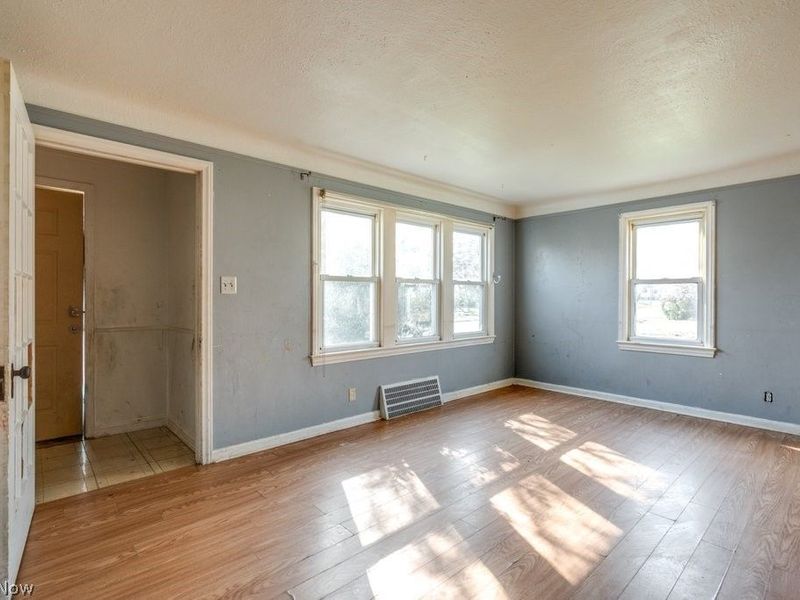 860 E 232nd Street, Euclid, OH 44123 Photo 6