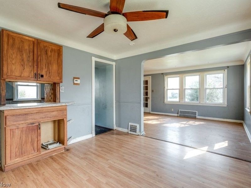 860 E 232nd Street, Euclid, OH 44123 Photo 7