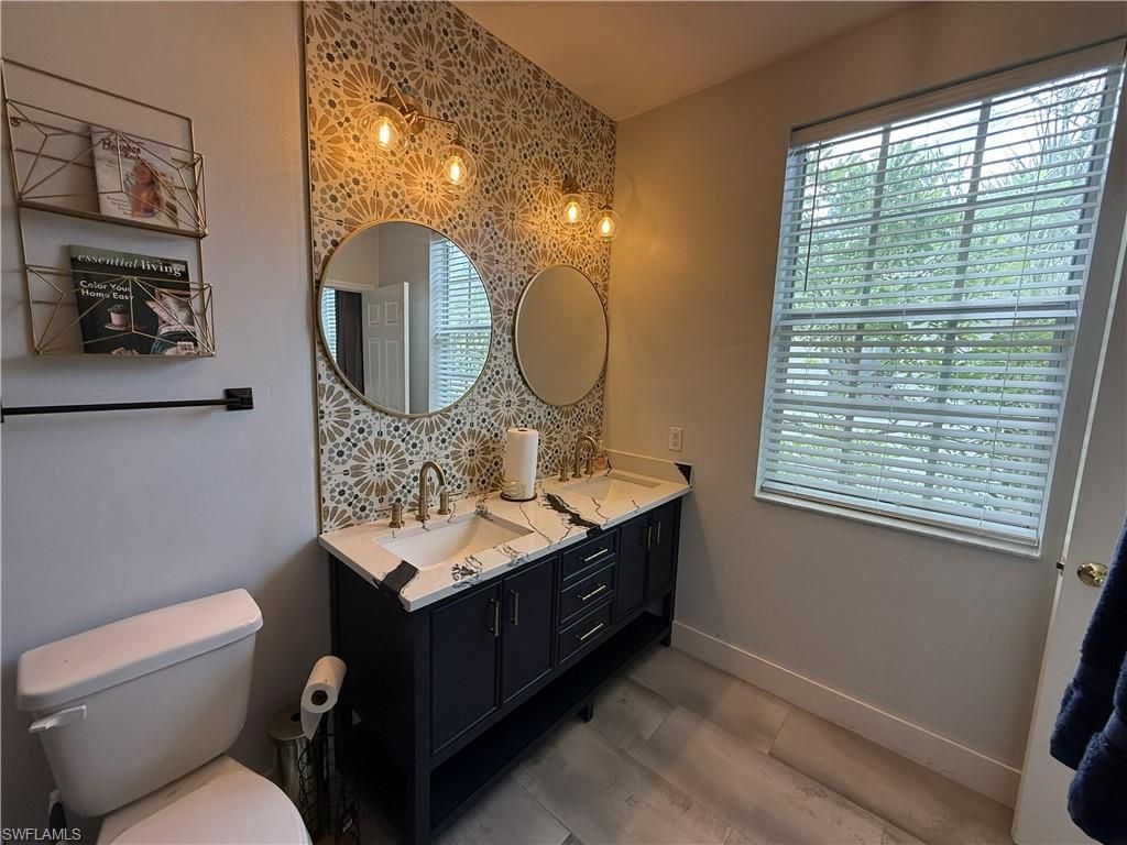 3304 Lisa Ln, Unit 102, Naples, FL 34109 Photo