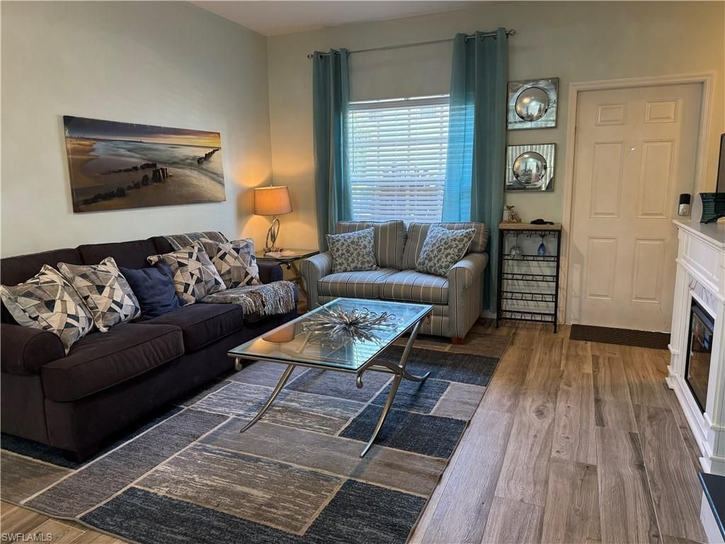 3304 Lisa Ln, Unit 102, Naples, FL 34109 Photo