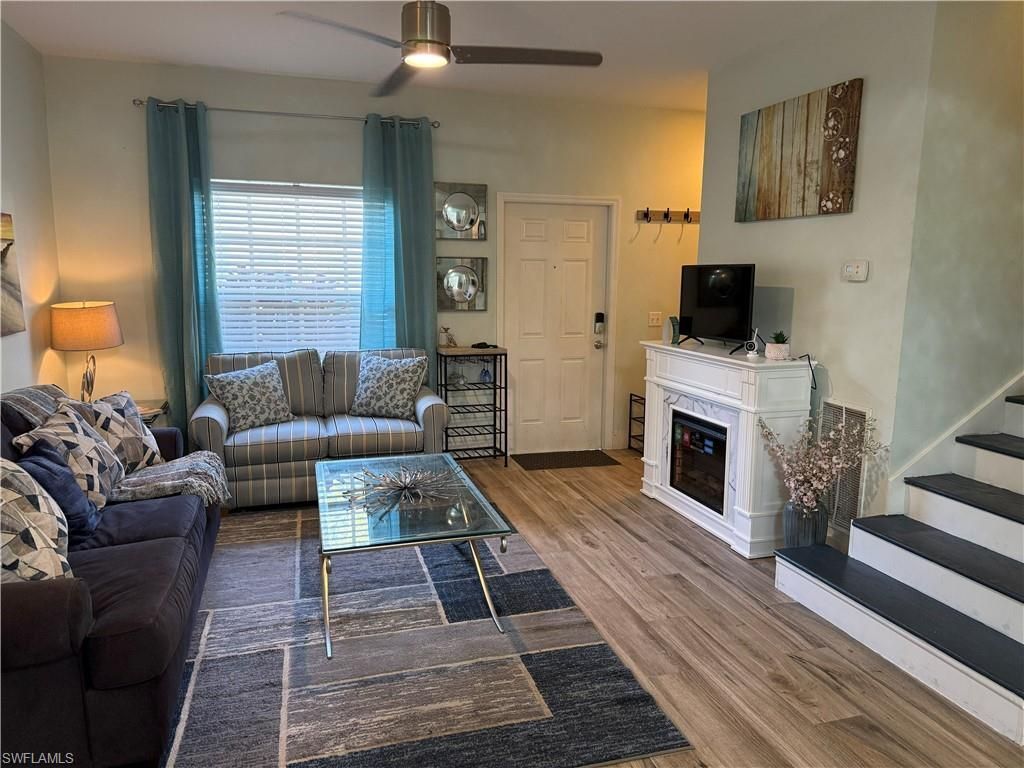 3304 Lisa Ln, Unit 102, Naples, FL 34109 Photo
