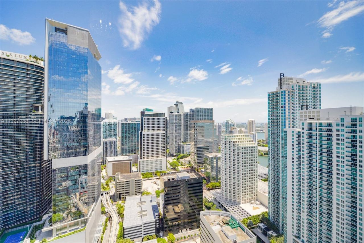 1010 Brickell Ave, Unit 4411, Miami, FL 33131 Photo