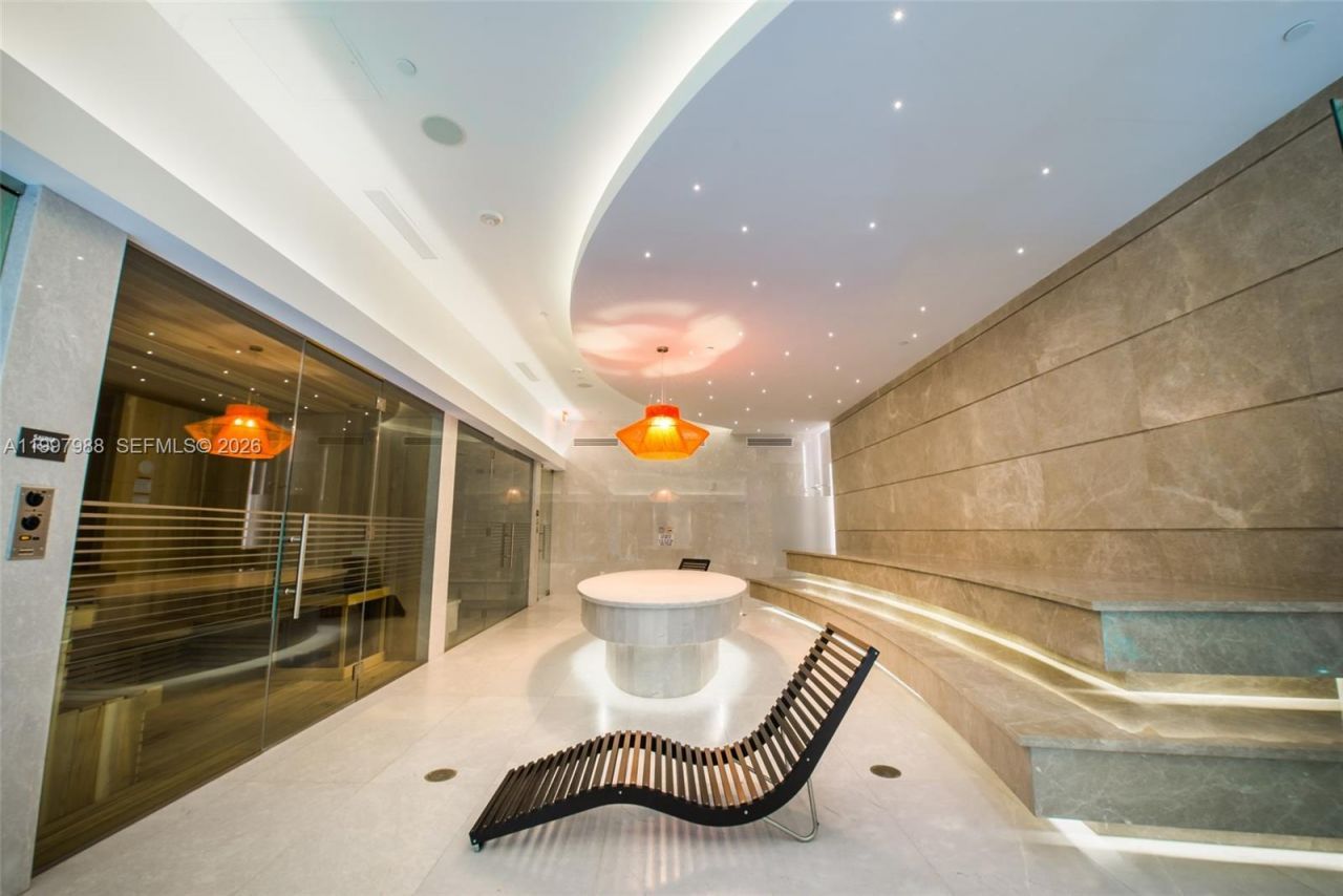 1010 Brickell Ave, Unit 4411, Miami, FL 33131 Photo