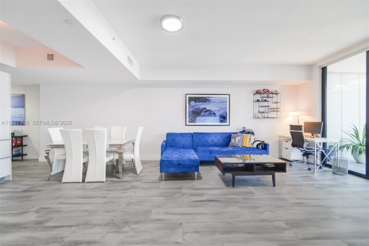 1010 Brickell Ave, Unit 4411, Miami, FL 33131 Photo