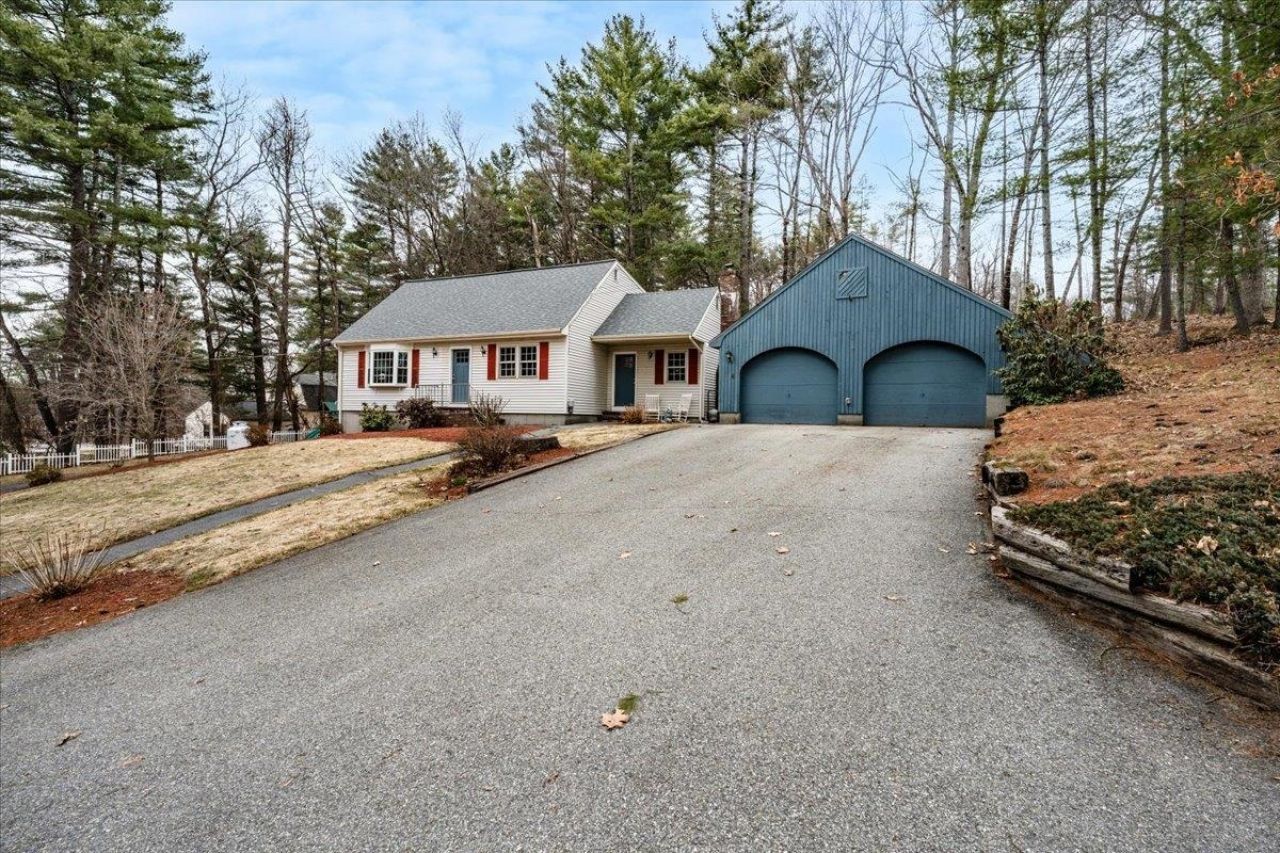 4 Joanne Street, Merrimack, NH 03054 Main Photo