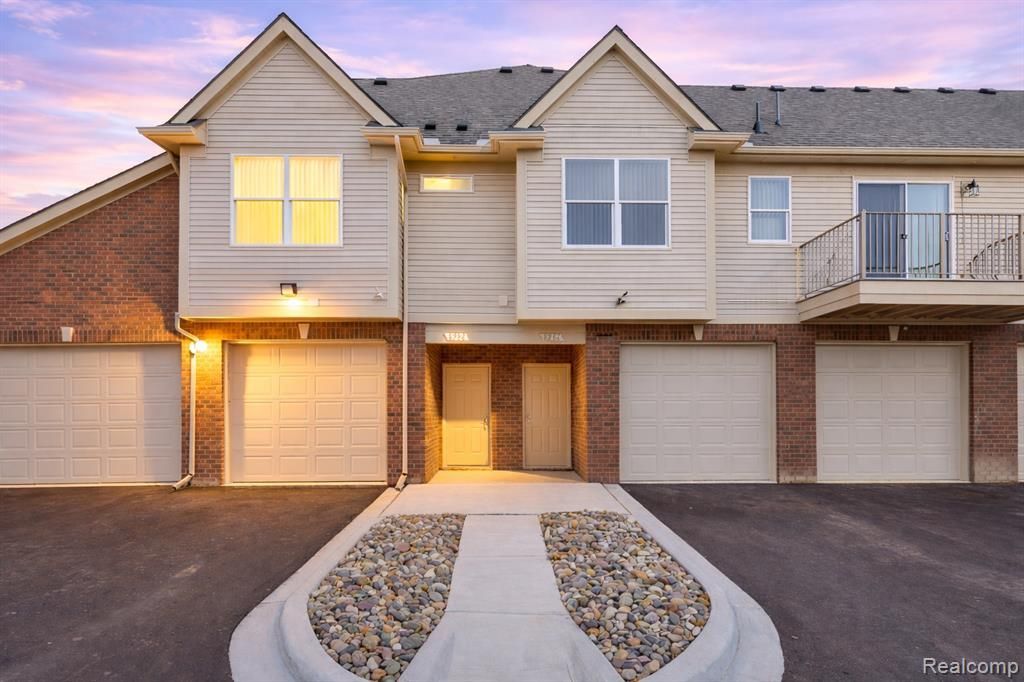 8292 Heywood Circle , Sterling Heights, MI 48312 Main Photo