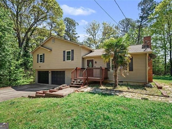 3200 Woodbridge Court, Snellville, GA 30039