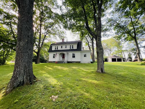 188 Main Road N, Hampden, ME 04444