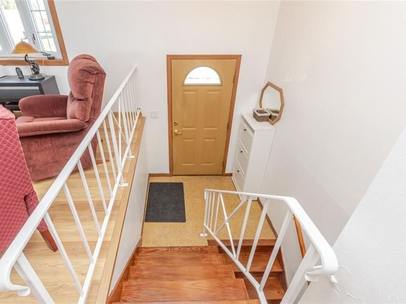 926 Michaels Drive, Franklin, OH 45005 Photo 3