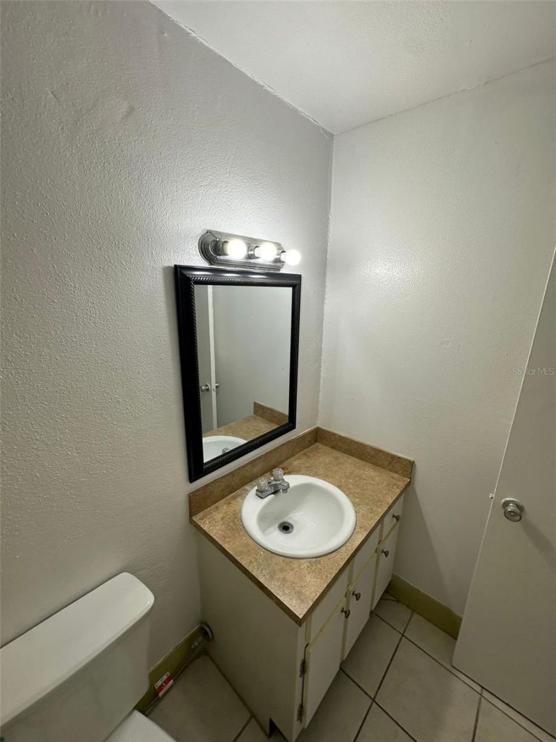 1830 Maravilla Avenue, Unit 320, Fort Myers, FL 33901 Photo