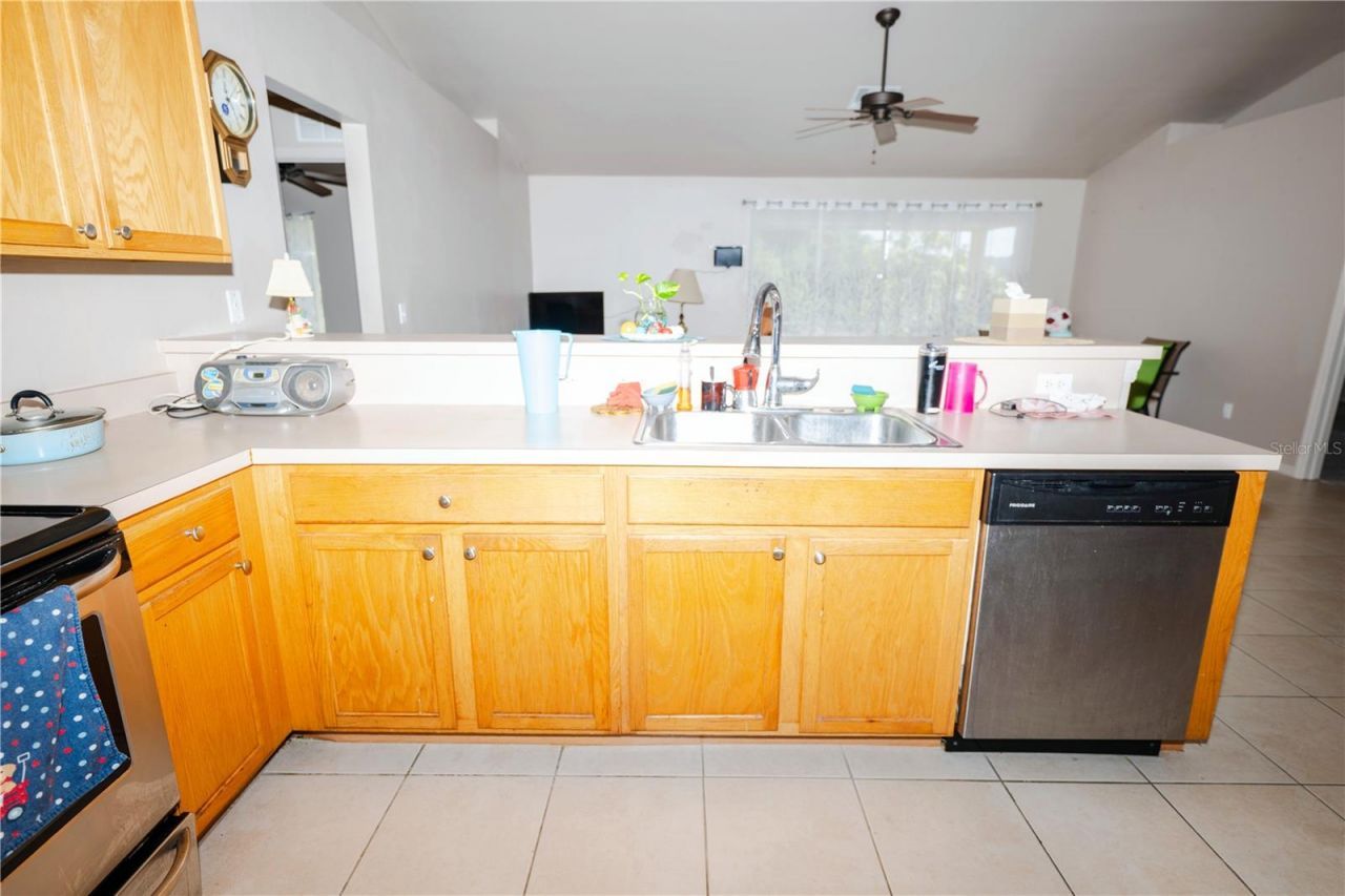 4129 NE 19th Place, Cape Coral, FL 33909 Photo