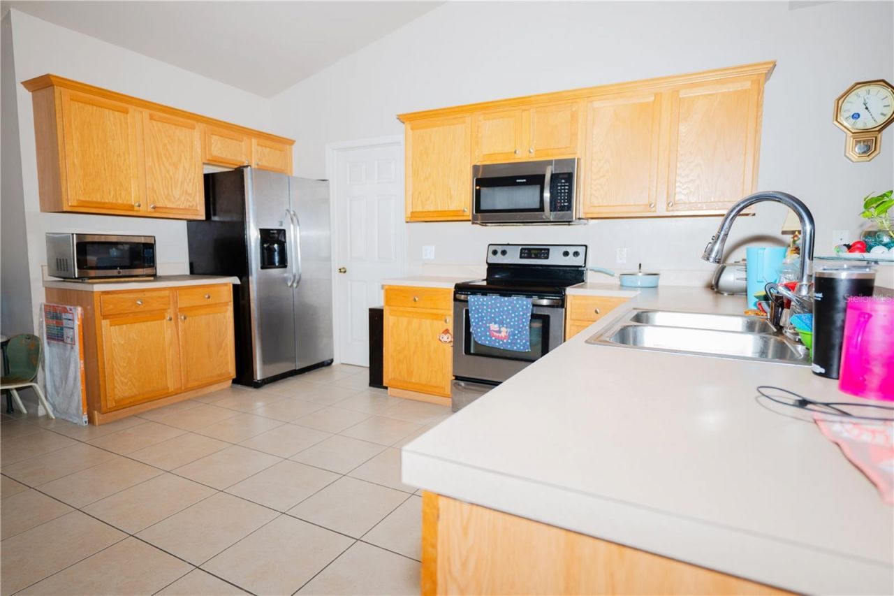4129 NE 19th Place, Cape Coral, FL 33909 Photo