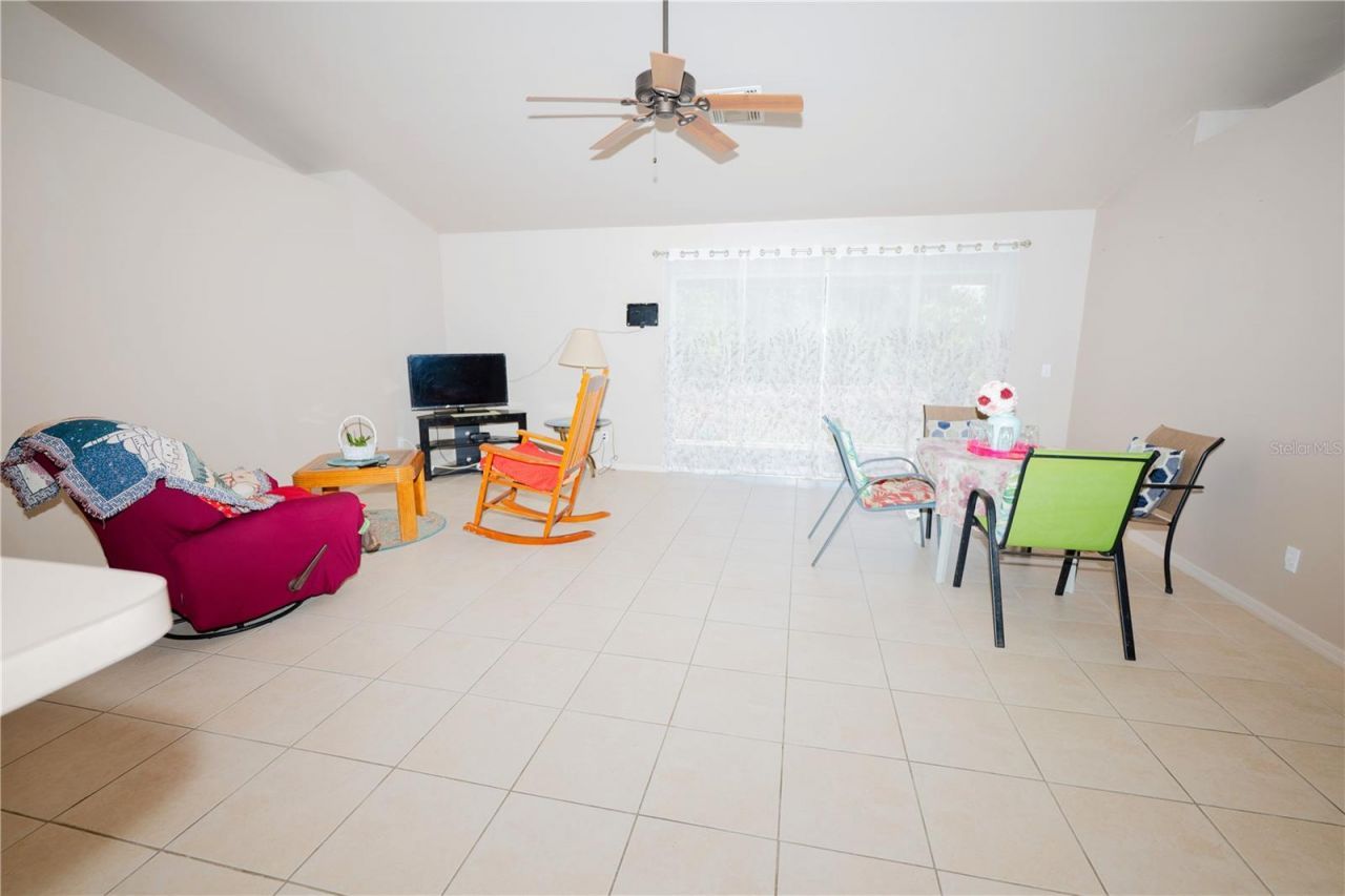 4129 NE 19th Place, Cape Coral, FL 33909 Photo