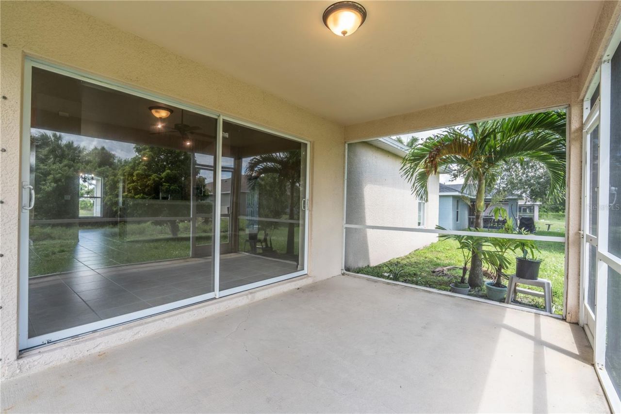 4129 NE 19th Place, Cape Coral, FL 33909 Photo