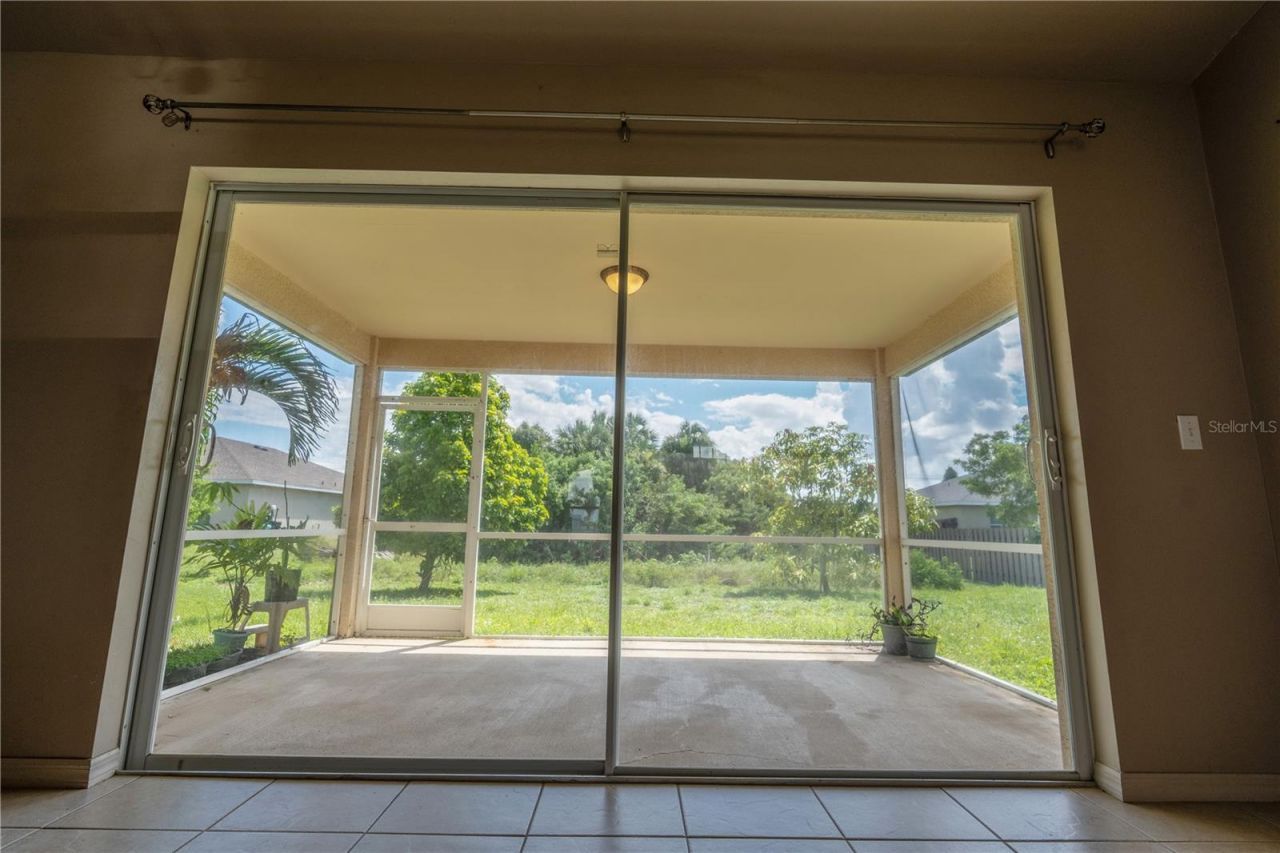 4129 NE 19th Place, Cape Coral, FL 33909 Photo