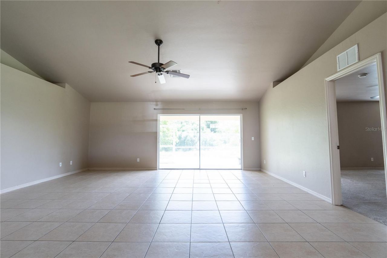 4129 NE 19th Place, Cape Coral, FL 33909 Photo