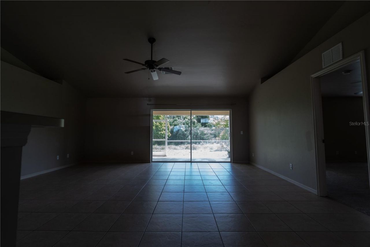 4129 NE 19th Place, Cape Coral, FL 33909 Photo