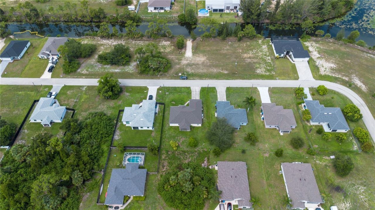 4129 NE 19th Place, Cape Coral, FL 33909 Photo
