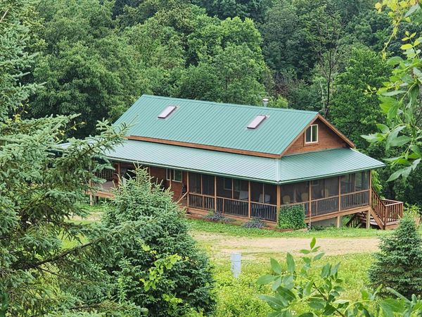 1878 Trophy Run Lane, Harpers Ferry, IA 52146