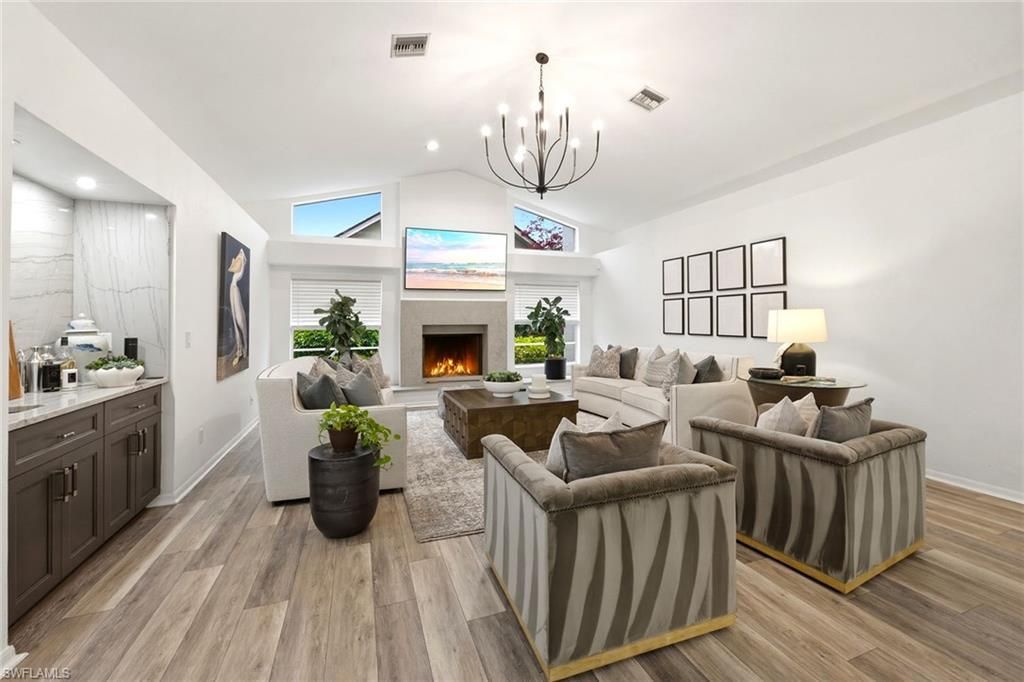 1918 Imperial Golf Course Blvd, Naples, FL 34110 Photo